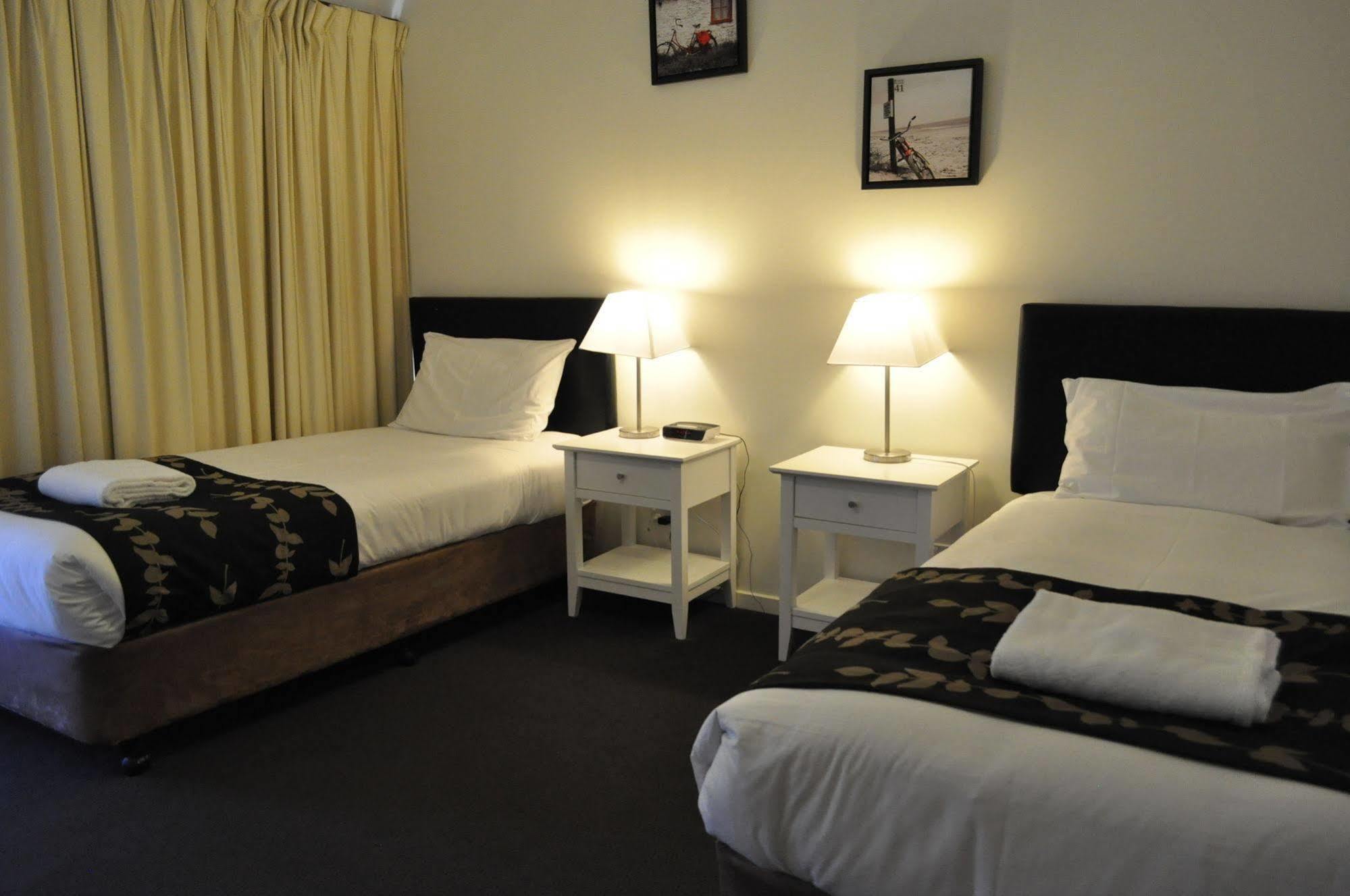 Albury Burvale Motor Inn Ngoại thất bức ảnh