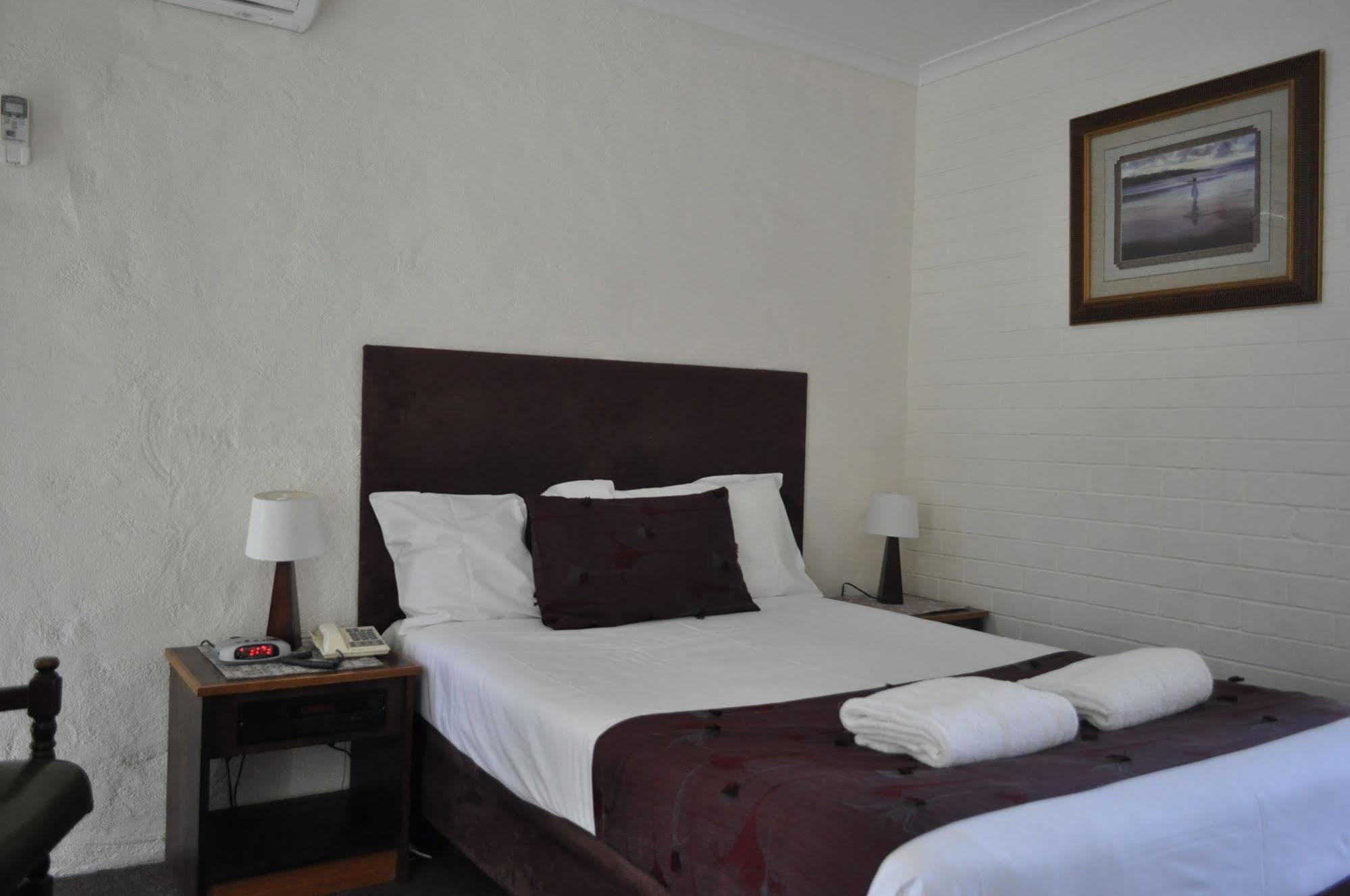 Albury Burvale Motor Inn Ngoại thất bức ảnh