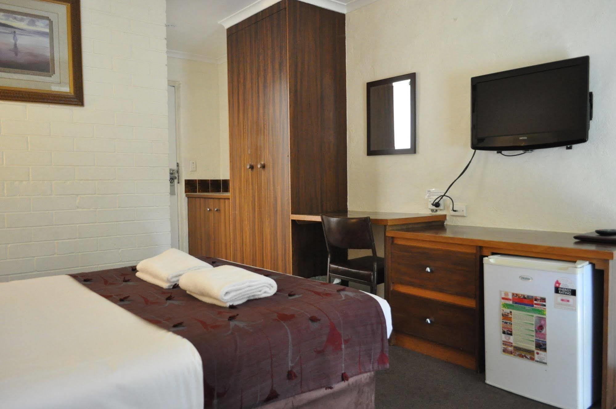 Albury Burvale Motor Inn Ngoại thất bức ảnh