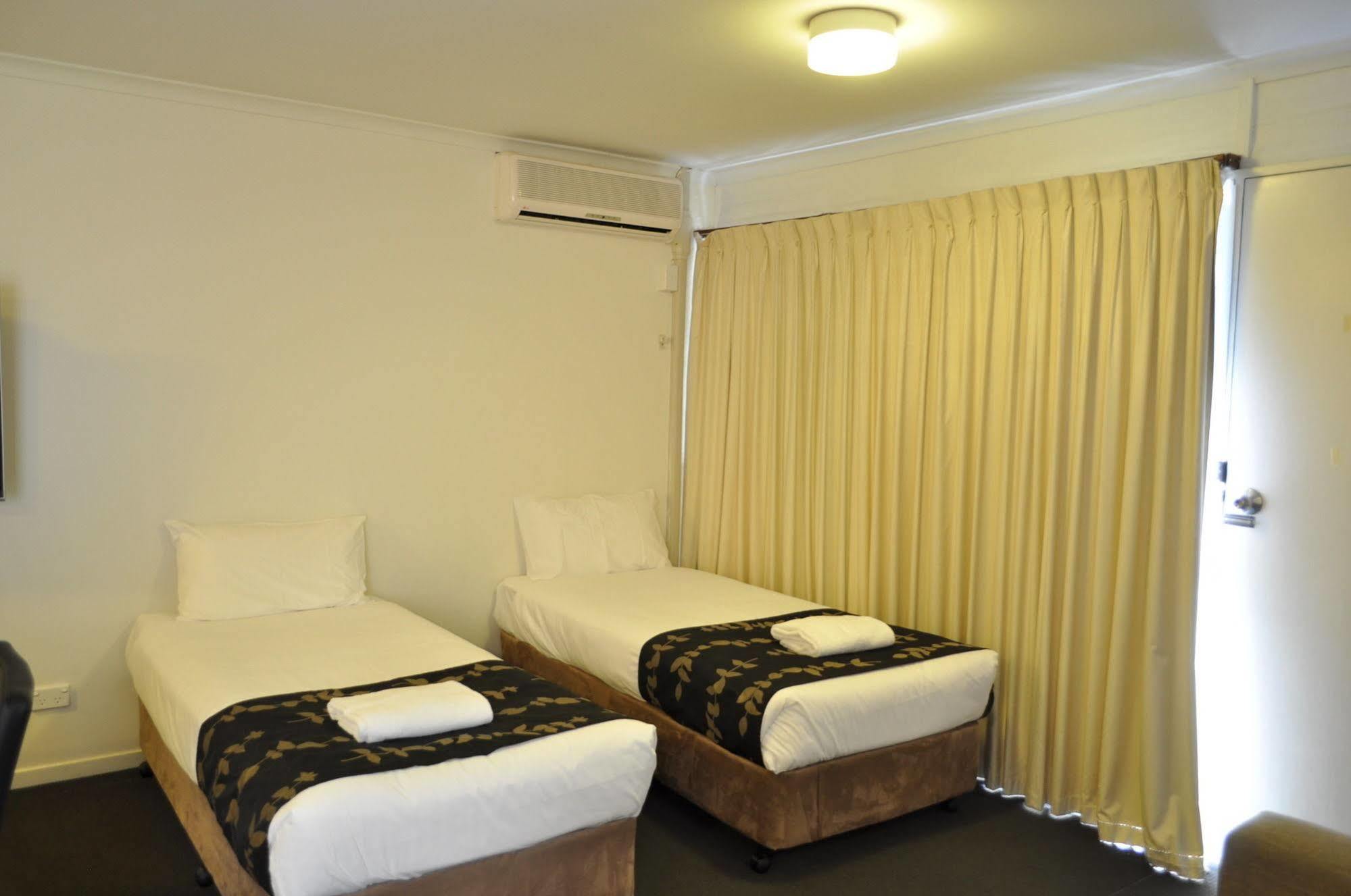 Albury Burvale Motor Inn Ngoại thất bức ảnh