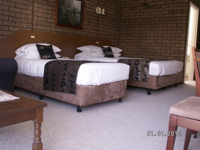 Albury Burvale Motor Inn Ngoại thất bức ảnh
